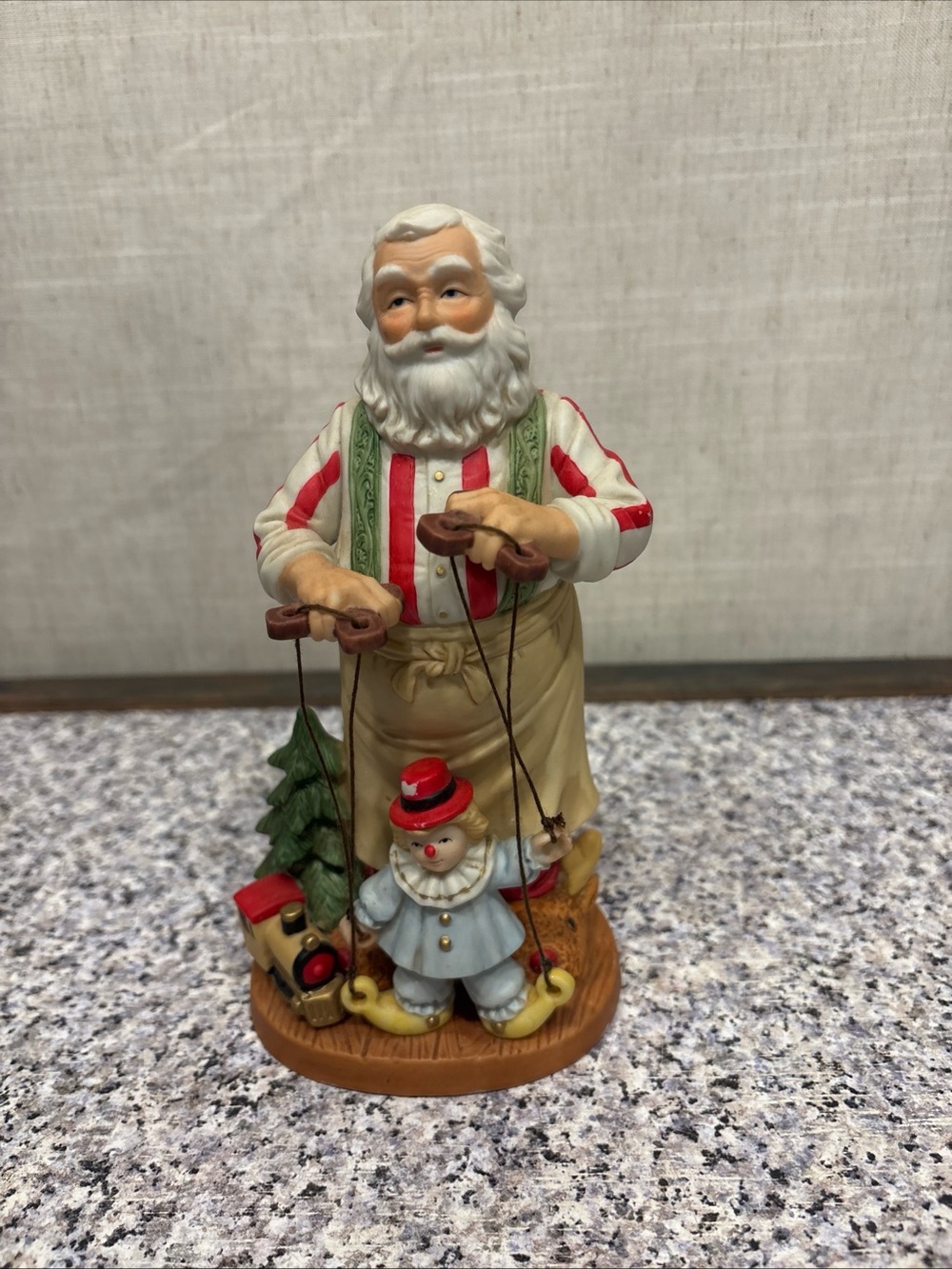 Home Interiors Gifts "SANTA'S PUPPET SHOW" Santa Figurine - #5802-97